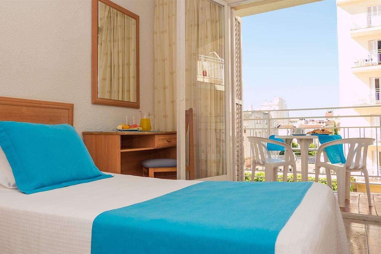 Checkin Pineda Hotel Pineda de Mar Exterior photo